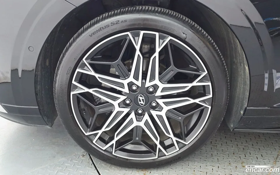 Hyundai Grandeur Hybrid 2023 — thumbnail 2