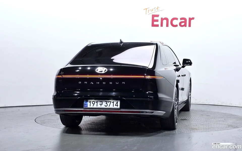 Hyundai Grandeur Hybrid 2023 — thumbnail 4