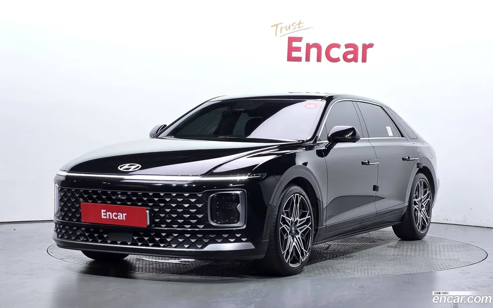 Hyundai Grandeur Hybrid 2023 — photo 1, buy with delivery to Moscow