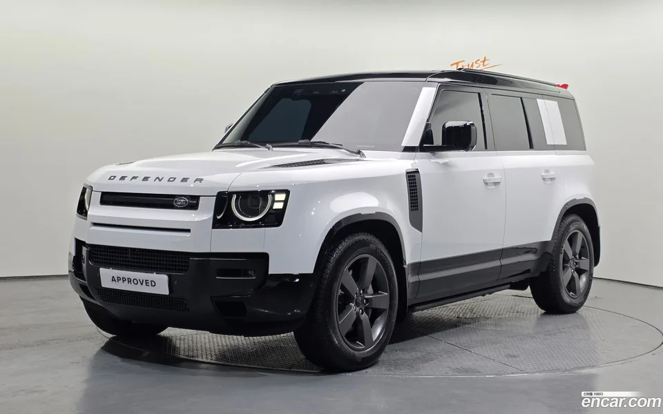 Land Rover Defender 110 D300 X- HSE 2026 — photo 1, buy with delivery to Moscow