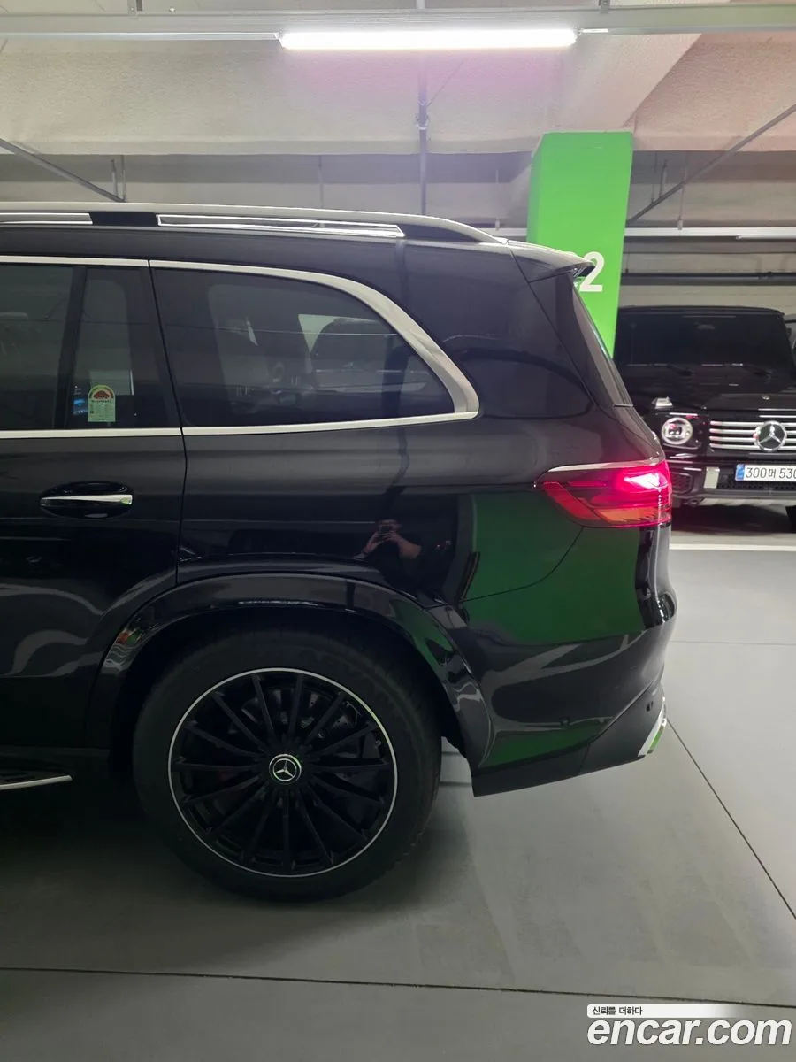Mercedes-Benz GLS-Class AMG GLS63 4MATIC+ 2026 — миниатюра 4