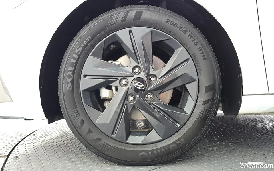 Hyundai Avante 1.6 2023 — thumbnail 2