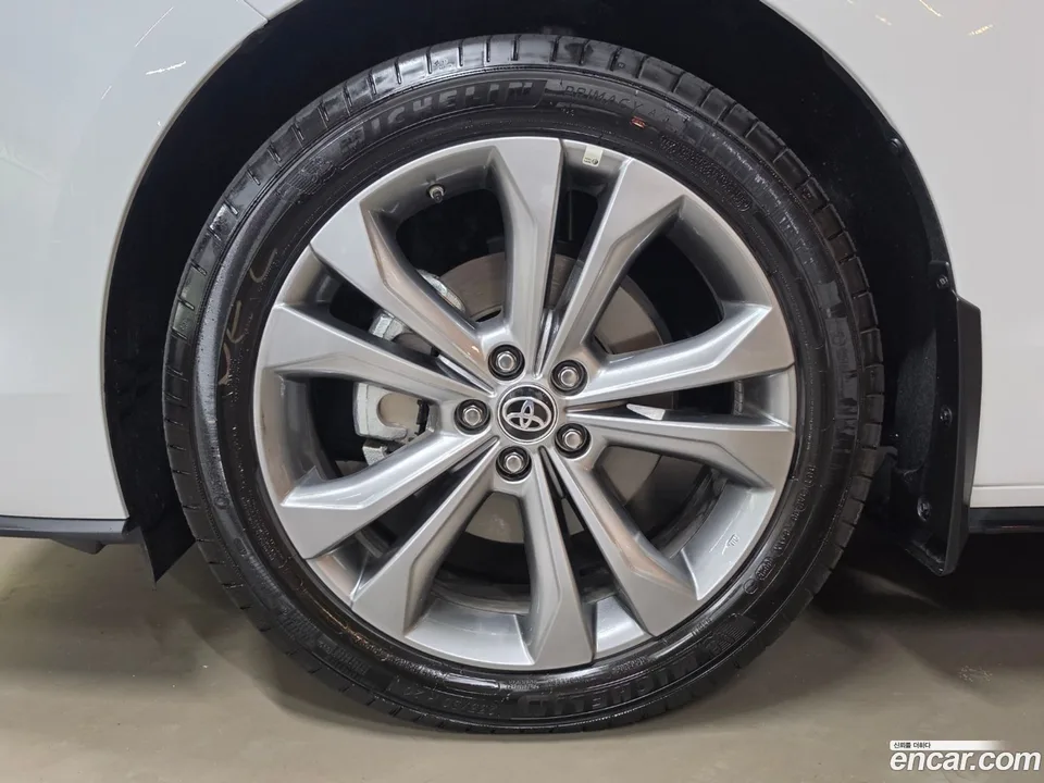 Toyota Sienna 2.5 2WD 2025 — thumbnail 5