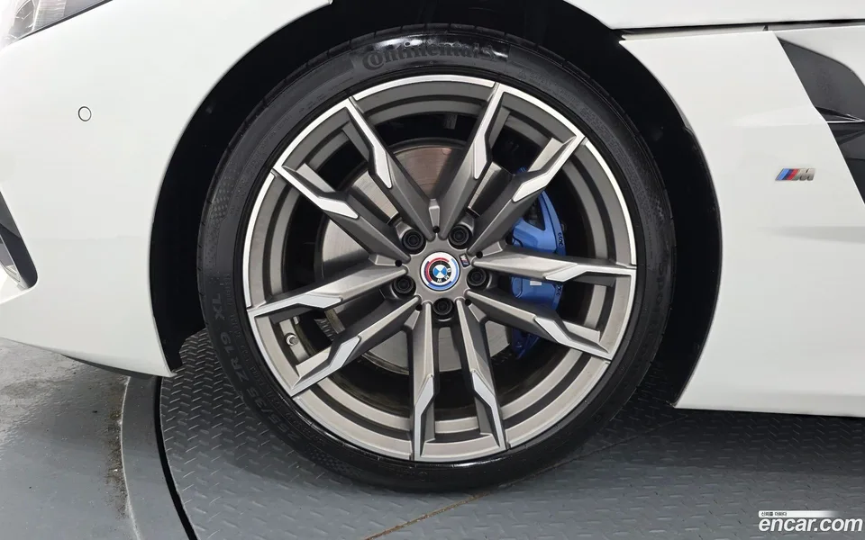 BMW Z4 M40i 2023 — thumbnail 2