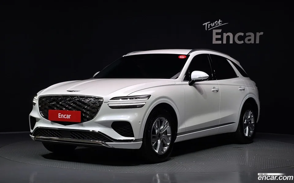 Genesis GV70 2.5T 2WD 2025 — photo 1, buy with delivery to Moscow