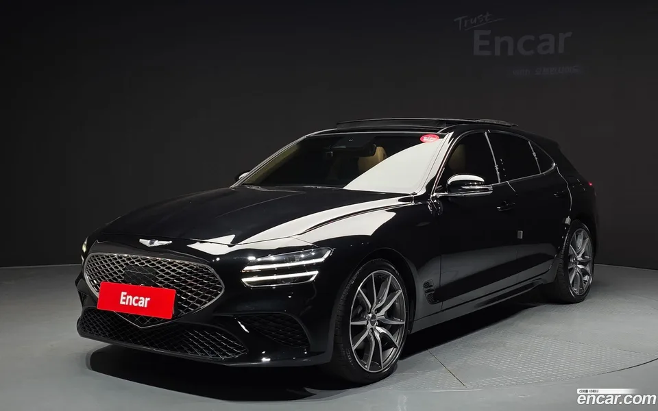 Genesis G70 Shooting Brake 2.0T 4WD 2022 — photo 1, buy with delivery to Moscow