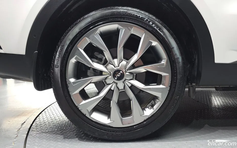 Kia Sorento 2.5T 4WD 2023 — thumbnail 2