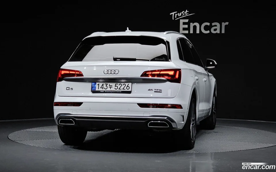 Audi Q5 45 TFSI 2022 — thumbnail 4