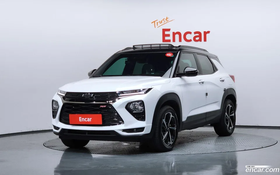 Chevrolet Trailblazer 1.3 4WD 2023 — photo 1, buy with delivery to Moscow