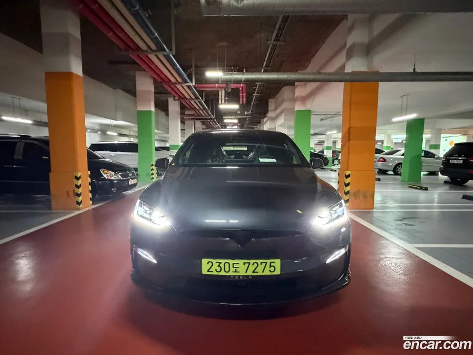 Tesla Model X AWD 2026 — photo 1, buy with delivery to Moscow