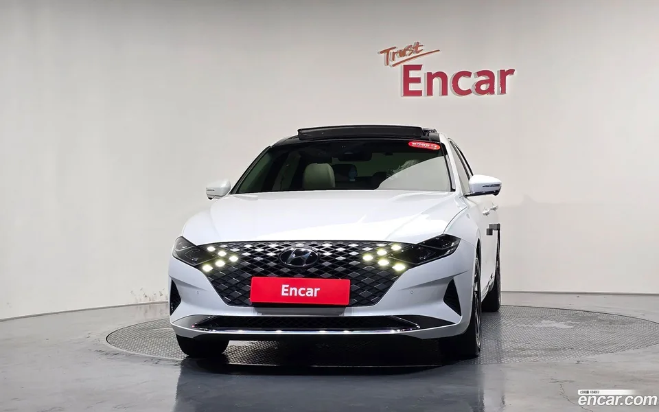 Hyundai Grandeur IG Hybrid 2022 — thumbnail 3