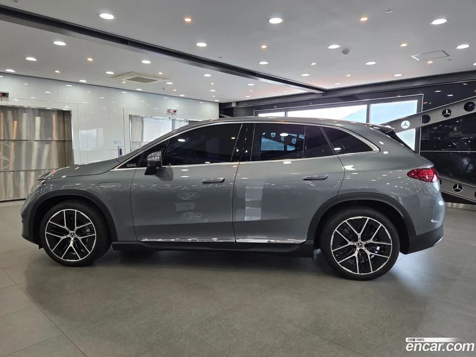 Mercedes-Benz EQE SUV EQE350 4MATIC 2025 — thumbnail 4