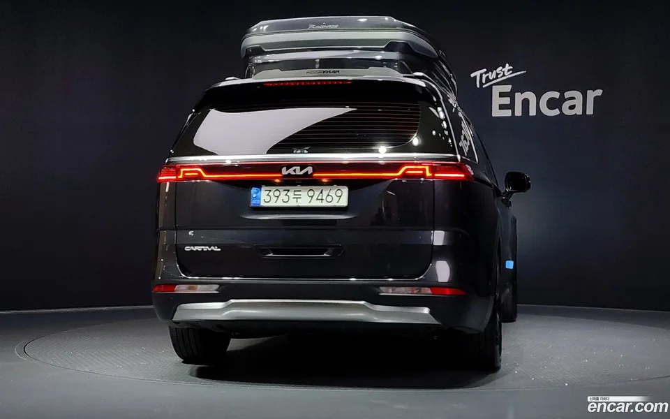 Kia Carnival 9 2023 — thumbnail 4