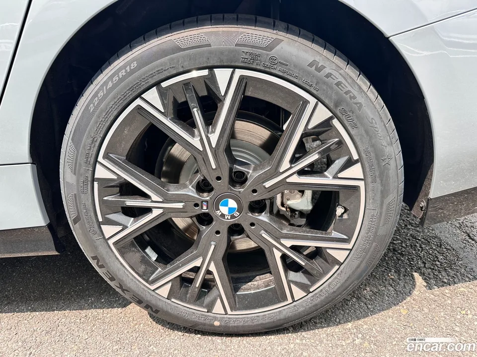BMW 2 Series Gran Coupe 220 M 2026 — миниатюра 5