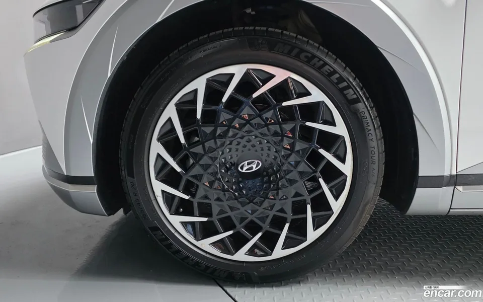 Hyundai Ioniq 5 2024 — thumbnail 2