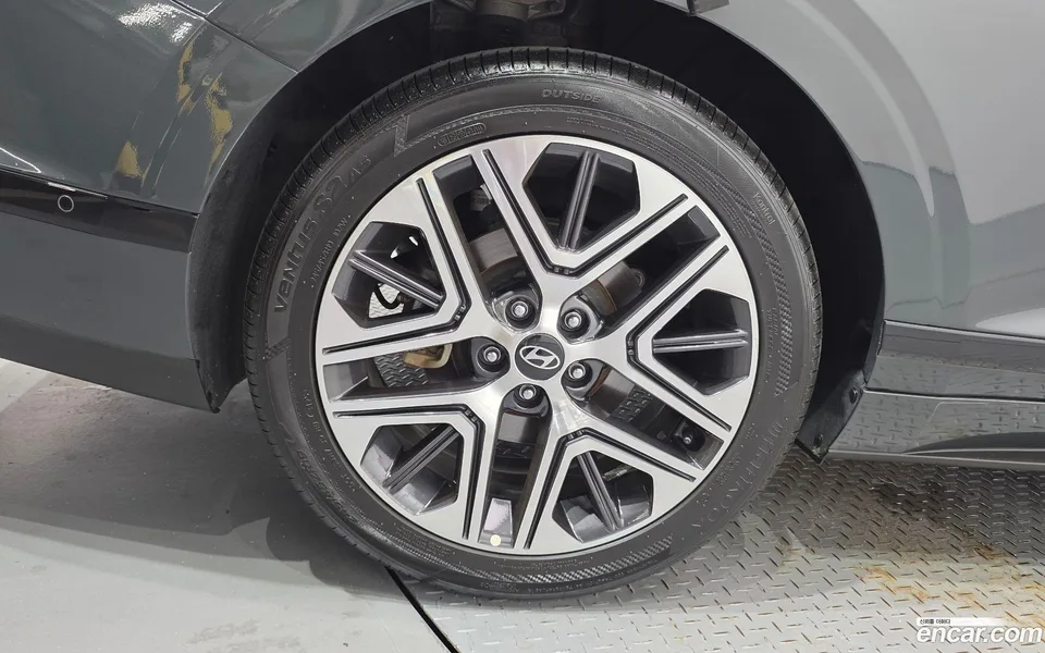 Hyundai Grandeur Hybrid 2023 — thumbnail 2