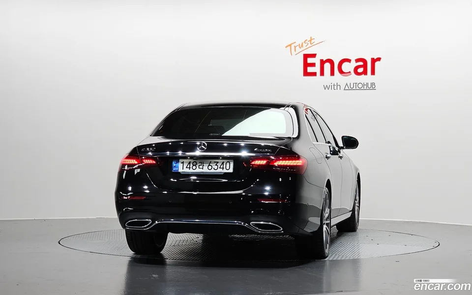 Mercedes-Benz E-Class E350 4MATIC AMG Line 2022 — миниатюра 4