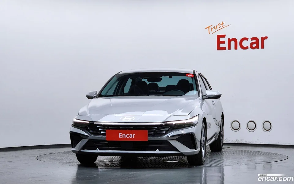 Hyundai Avante CN7 1.6 2025 — thumbnail 3