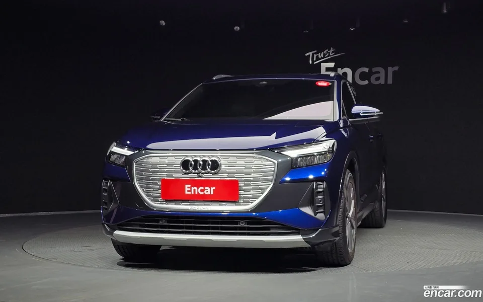 Audi Q4 e-tron 45 2025 — миниатюра 3