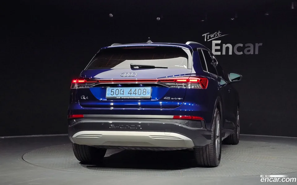 Audi Q4 e-tron 45 2025 — миниатюра 4