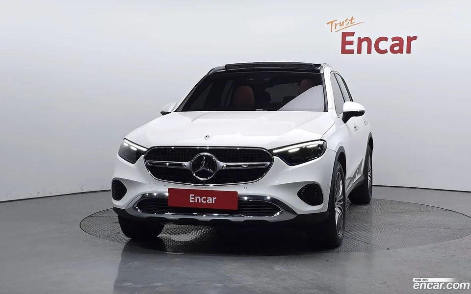 Mercedes-Benz GLC-Class GLC300 4MATIC 2025 — миниатюра 3