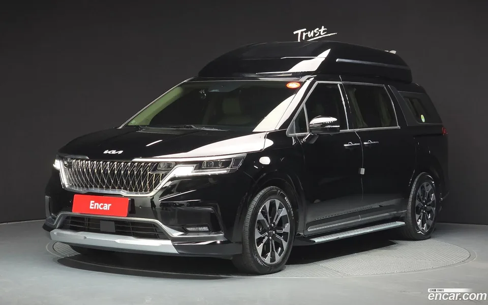 Kia Carnival 7 2022 — photo 1, buy with delivery to Moscow