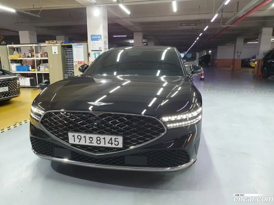 Genesis G90 3.5 AWD 2023 — photo 1, buy with delivery to Moscow