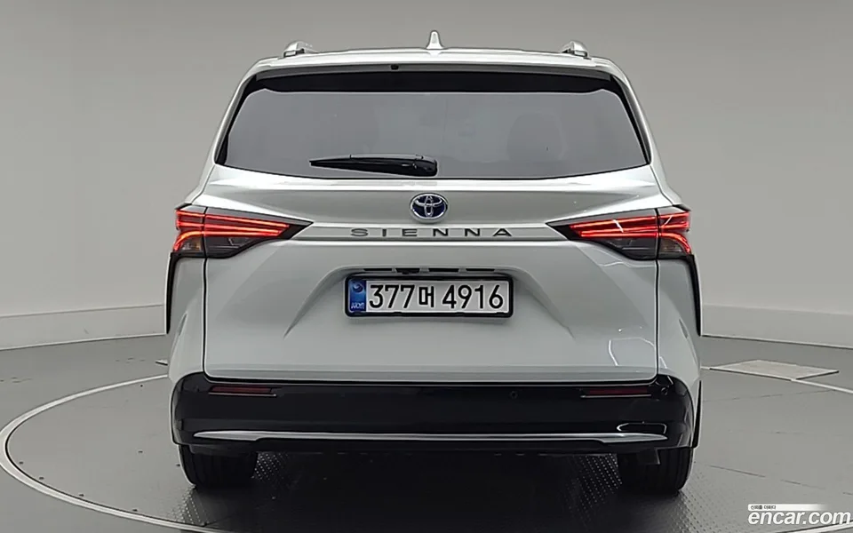 Toyota Sienna 2.5 2WD 2025 — thumbnail 4