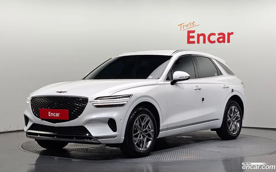Genesis GV70 2.5T AWD 2022 — photo 1, buy with delivery to Moscow