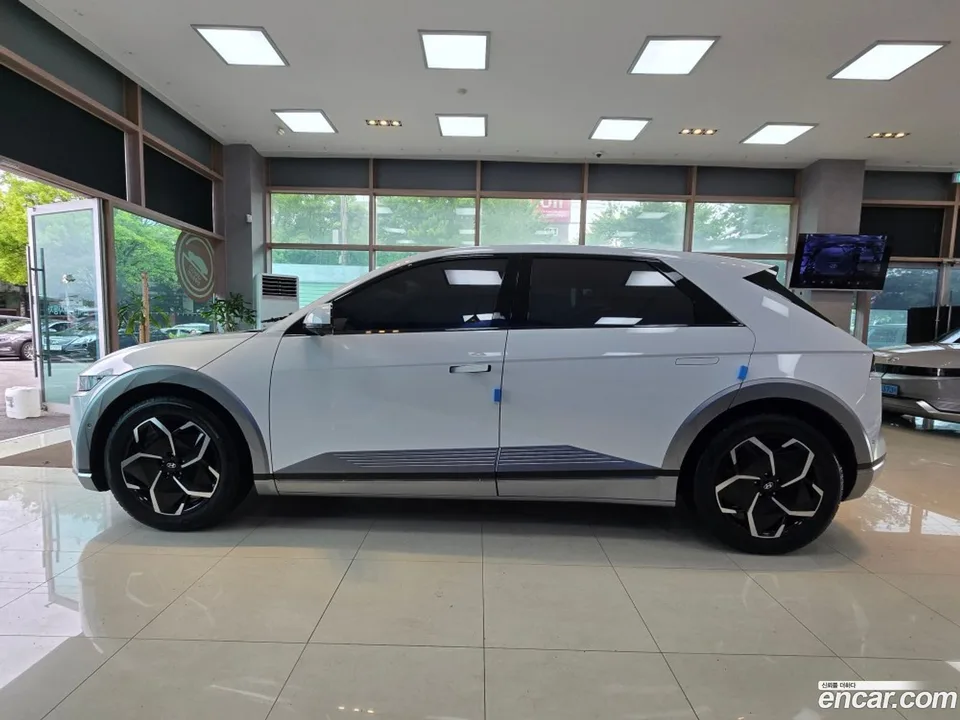 Hyundai Ioniq 5 2024 — миниатюра 3