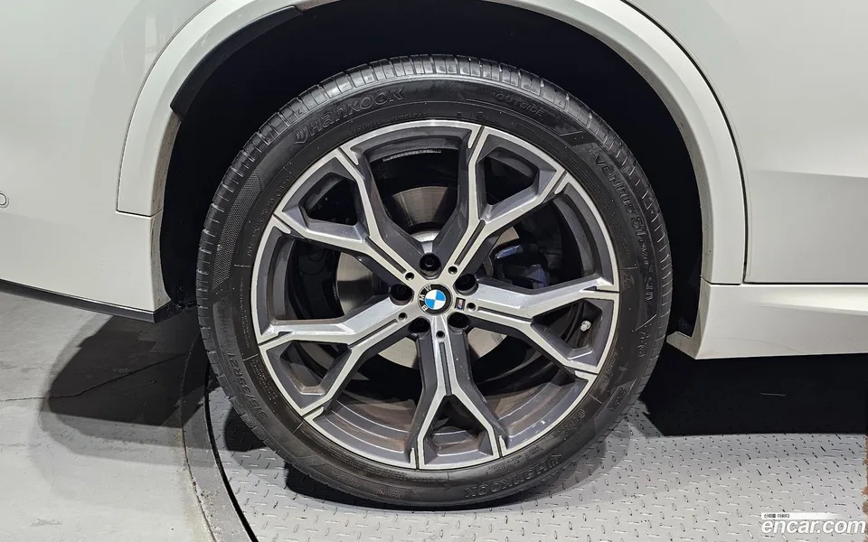 BMW X5 xDrive 30d M 2025 — thumbnail 5