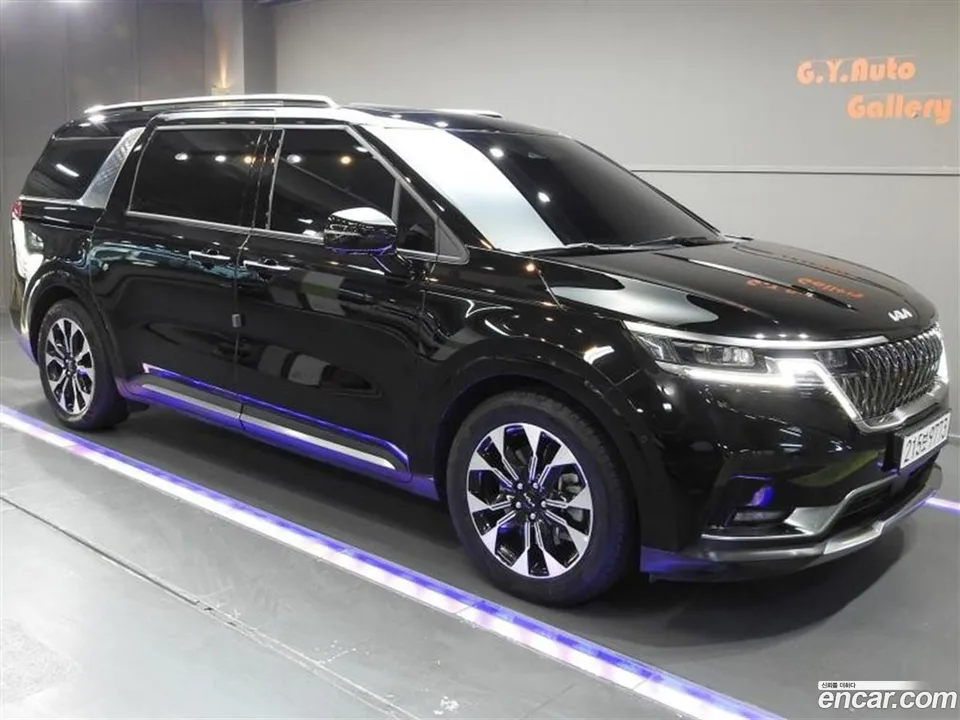 Kia Carnival 9 2022 — photo 1, buy with delivery to Moscow