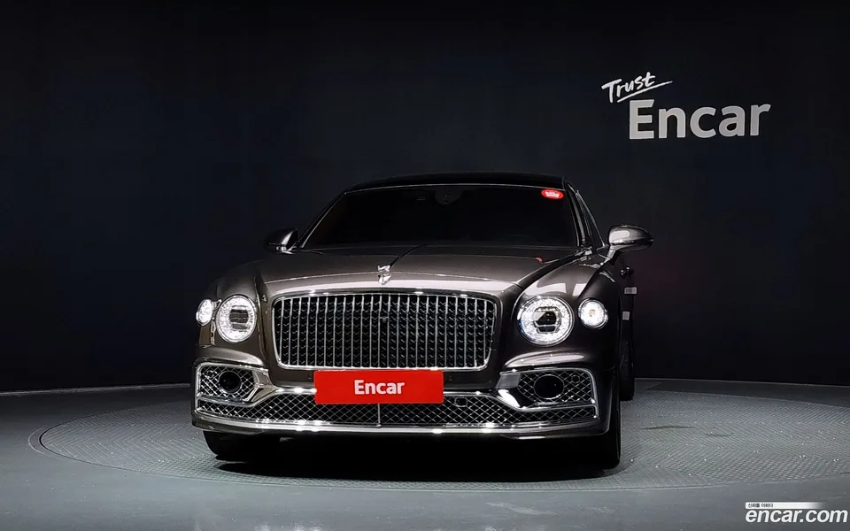 Bentley Flying Spur 4.0 2022 — миниатюра 3