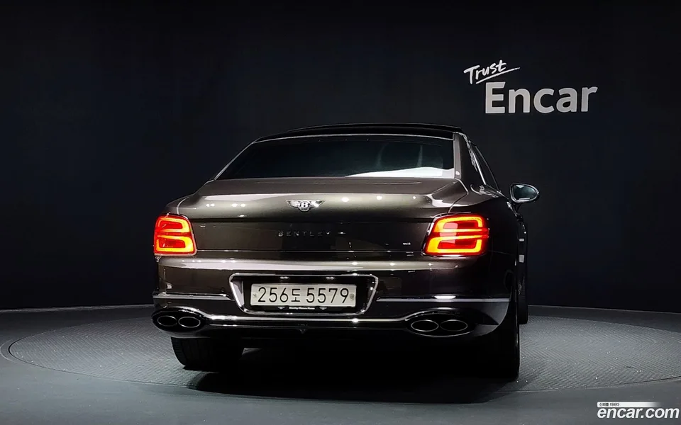 Bentley Flying Spur 4.0 2022 — миниатюра 4