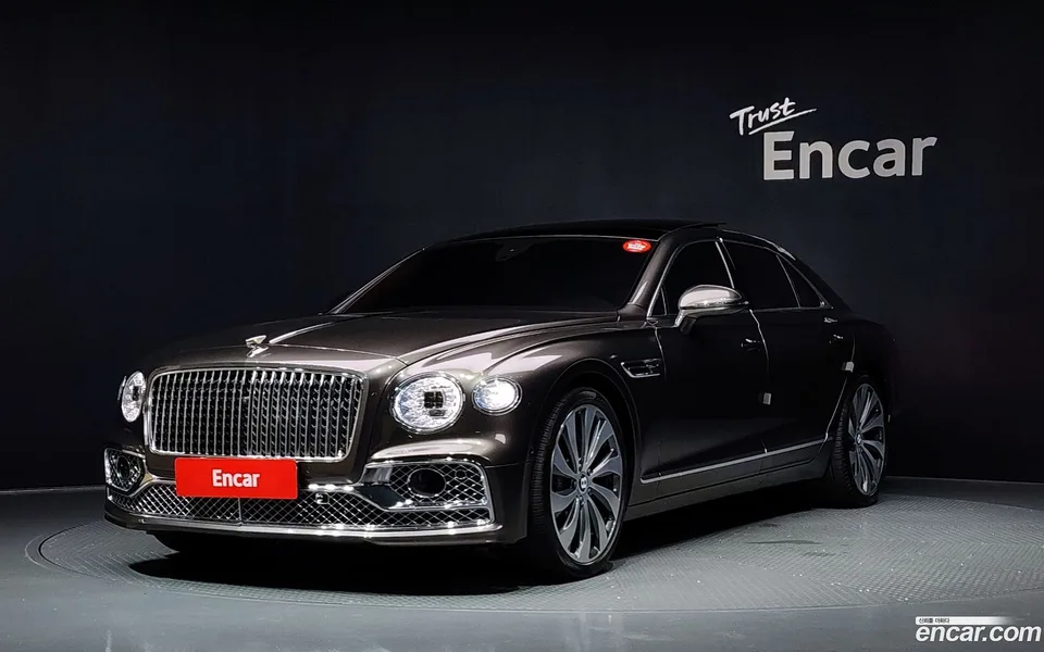 Bentley Flying Spur 4.0 2022 — photo 1, buy with delivery to Moscow