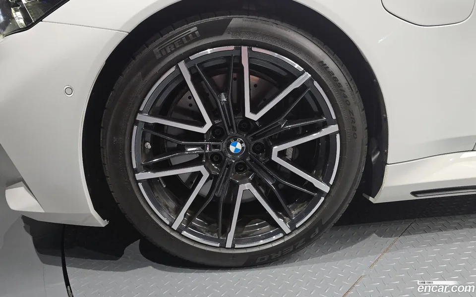 BMW M5 M5 2025 — thumbnail 2