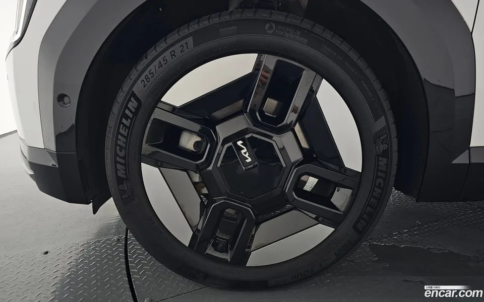 Kia EV9 4WD 2023 — thumbnail 2
