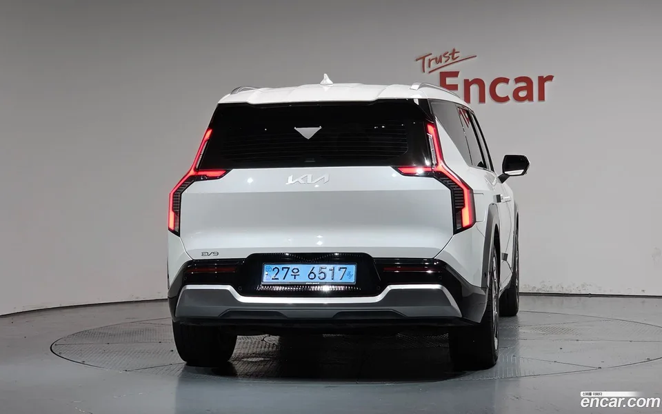 Kia EV9 4WD 2023 — thumbnail 4
