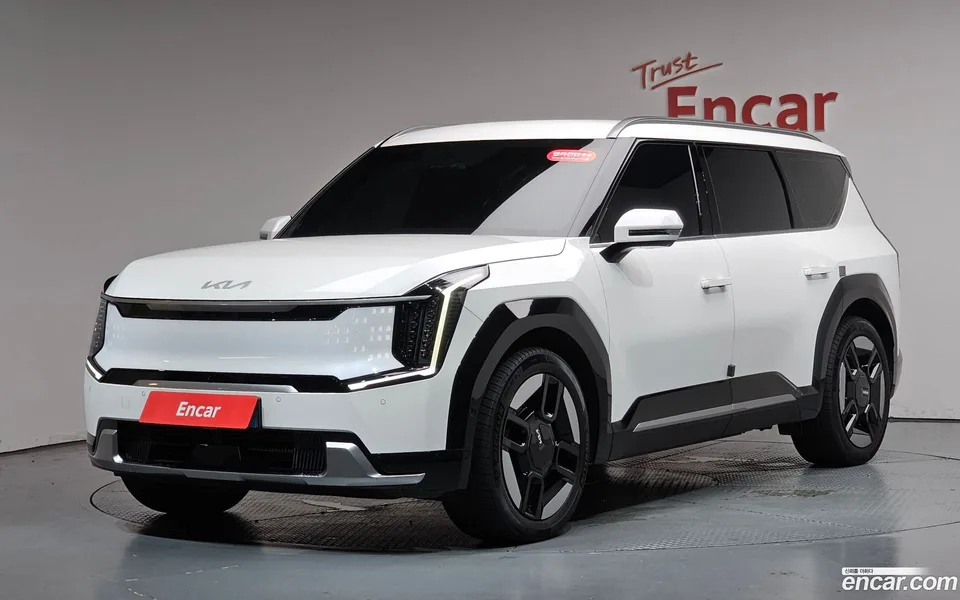 Kia EV9 4WD 2023 — photo 1, buy with delivery to Moscow