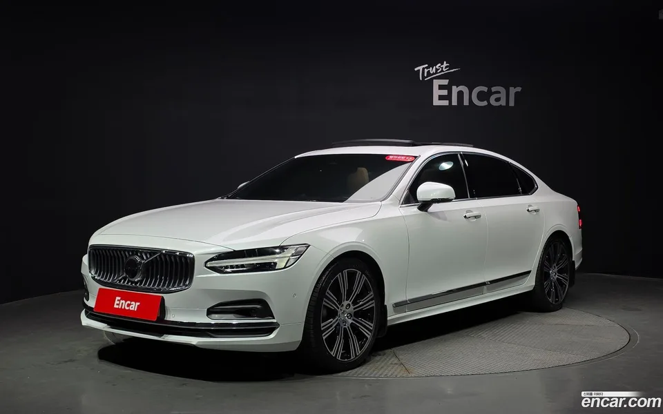 Volvo S90 B6 AWD 2023 — photo 1, buy with delivery to Moscow