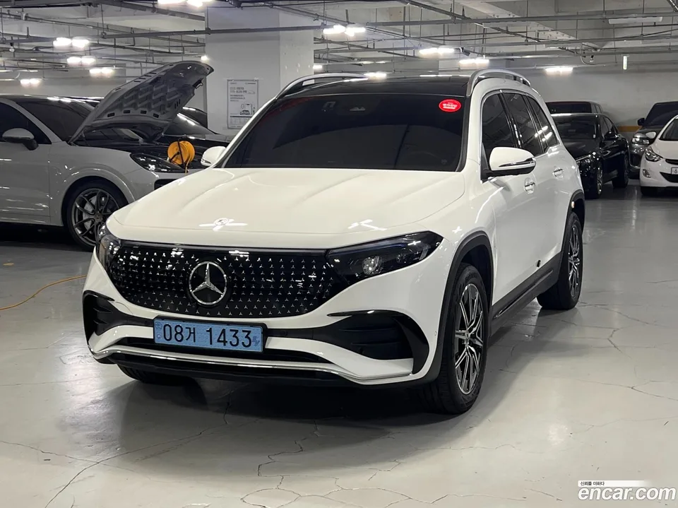Mercedes-Benz EQB EQB300 4MATIC AMG 2024 — photo 1, buy with delivery to Moscow