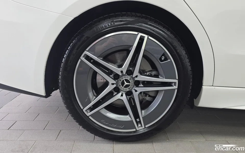 Mercedes-Benz C-Class C200 AMG Line 2026 — thumbnail 5