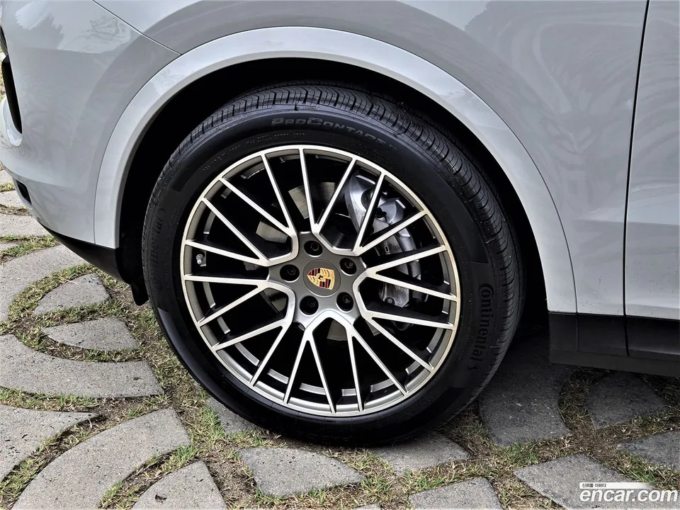 Porsche Cayenne 3.0 2023 — thumbnail 5