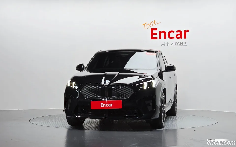 BMW iX2 eDrive 20 M 2024 — thumbnail 3