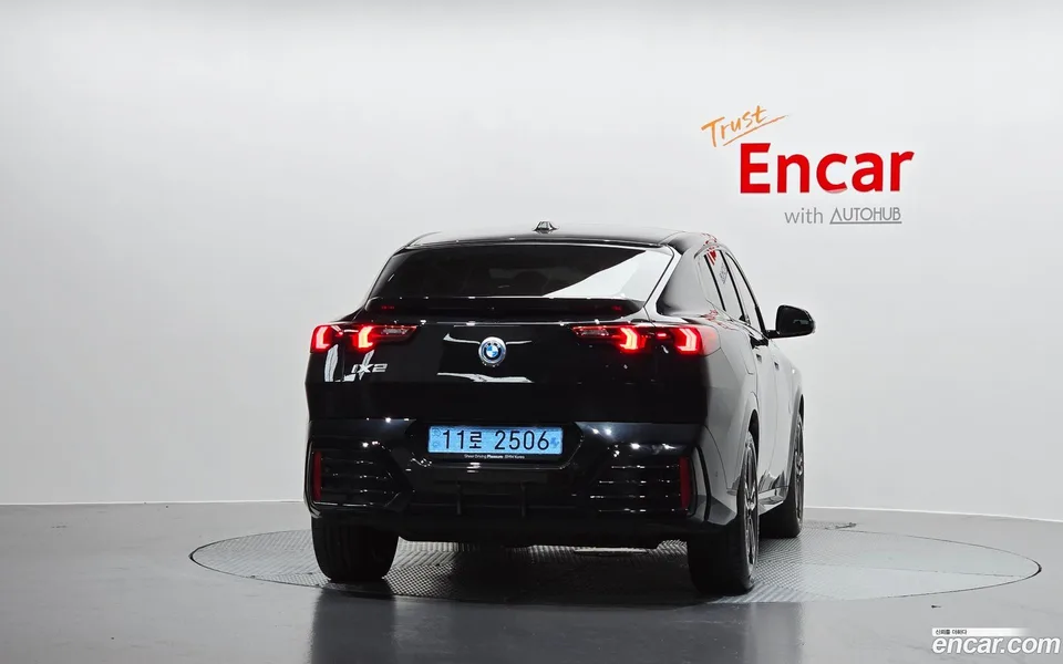BMW iX2 eDrive 20 M 2024 — thumbnail 4