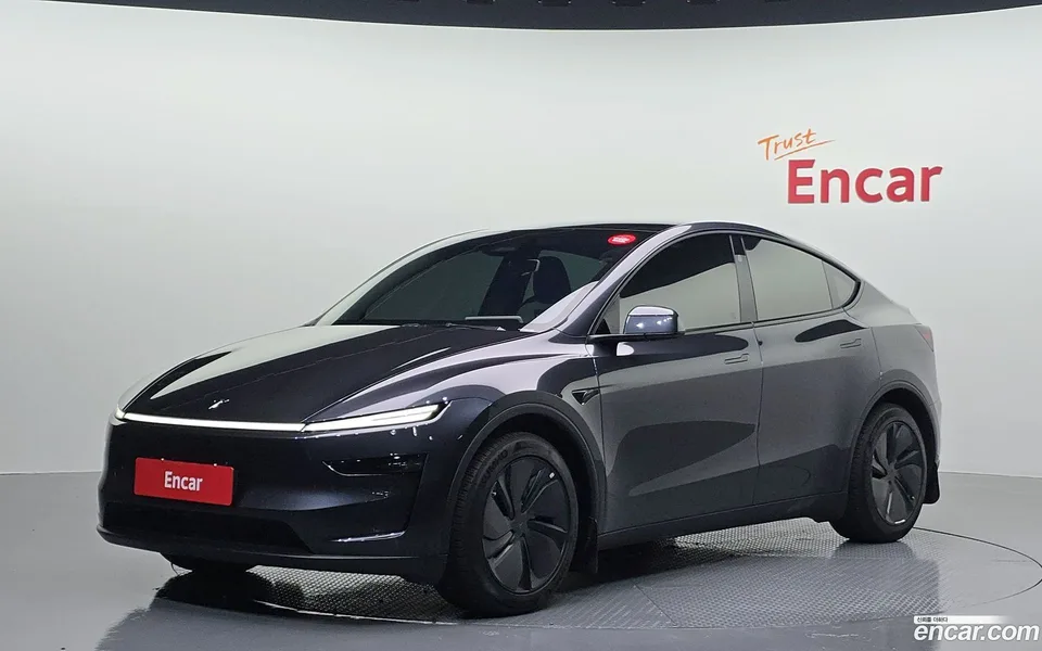 Tesla Model Y RWD 2025 — photo 1, buy with delivery to Moscow