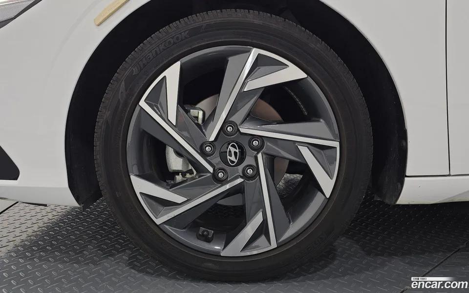 Hyundai Avante CN7 1.6 2023 — thumbnail 2