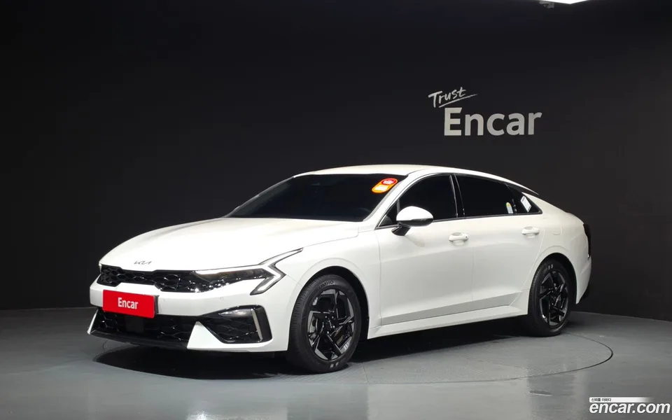 Kia K5 2.0 2024 — photo 1, buy with delivery to Moscow