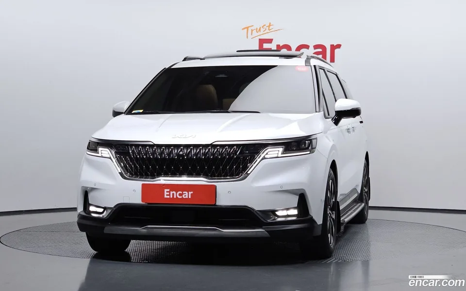 Kia Carnival 9 2023 — thumbnail 3