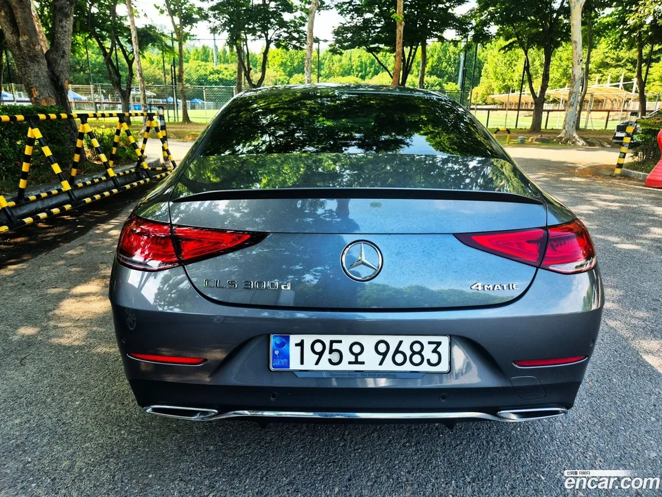 Mercedes-Benz CLS-Class CLS300d 4MATIC 2023 — thumbnail 2